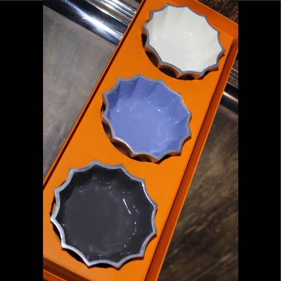 HP🎉MARIGOLD ARTISANS Fluted 3 Bowl ENAMEL Set - Picture 9 of 15